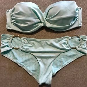 Victoria's Secret Baithing Suit (32C/ Sm bottom)